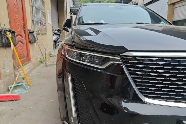 Used Cadillac XT6 2021 28T Six-Seater Four-Wheel-Drive Luxury Version Right Front Headlight