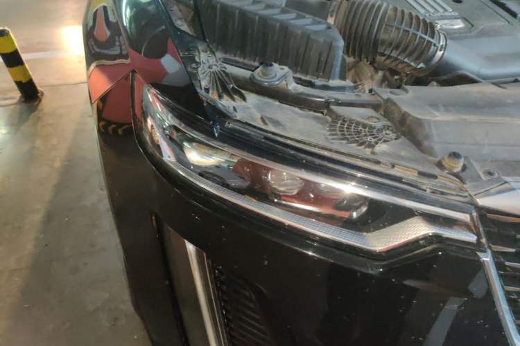 Used Cadillac XT6 2021 28T Six-Seater Four-Wheel-Drive Luxury Version Right Front Headlight
