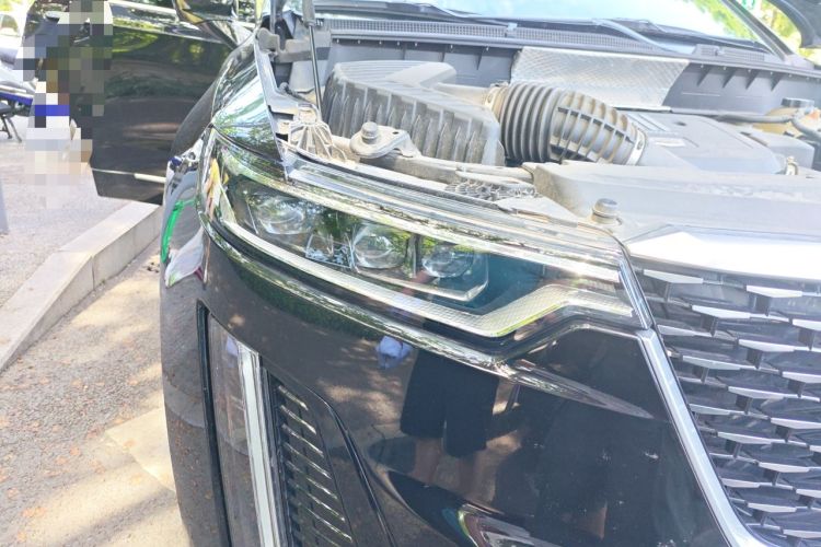 Used Cadillac XT6 2021 28T Six-Seater Four-Wheel-Drive Luxury Version Right Front Headlight