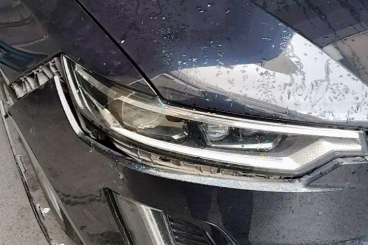 Used Cadillac XT6 2021 2.0T 7-Seater Two-Wheel-Drive Luxury Version Right Front Headlight