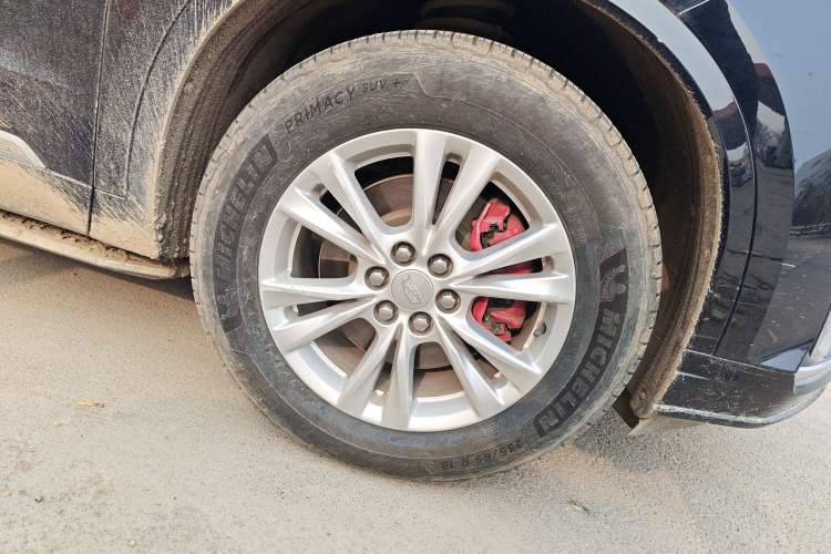 Used Cadillac XT6 2021 28T 7-Seater Four-Wheel Drive Luxury Version Right Front Wheel Hub