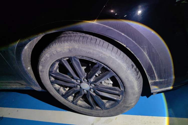 Used Cadillac XT6 2021 2.0T 7-Seater Two-Wheel-Drive Luxury Version Right Front Wheel Hub