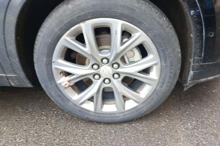 Used Cadillac XT6 2021 28T Six-Seater Luxury Sporty Enjoy-the-Comfort Safety Edition Right Front Wheel Hub