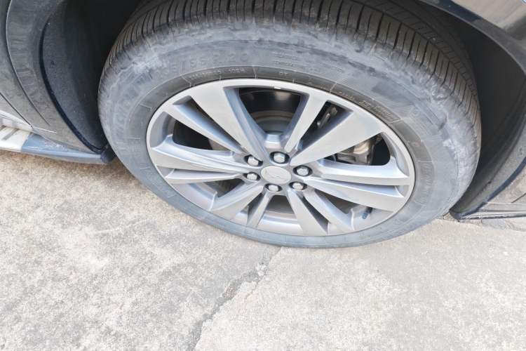 Used Cadillac XT6 2021 28T Seven-Seater Luxury Version Right Front Wheel Hub
