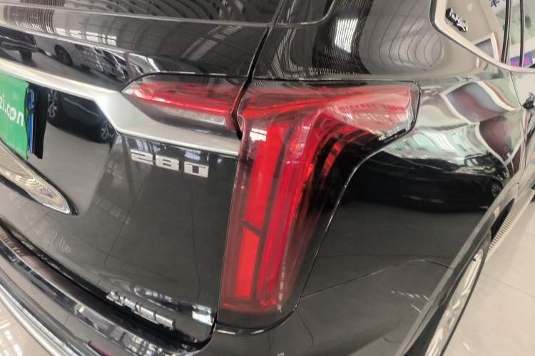 Used Cadillac XT6 2021 2.0T 7-Seater Four-Wheel Drive Luxury Version Right Rear Taillight