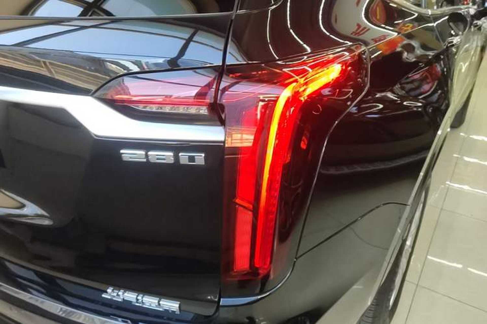 Used Cadillac XT6 2021 28T Six-Seater Four-Wheel-Drive Fashion Edition Right Rear Taillight