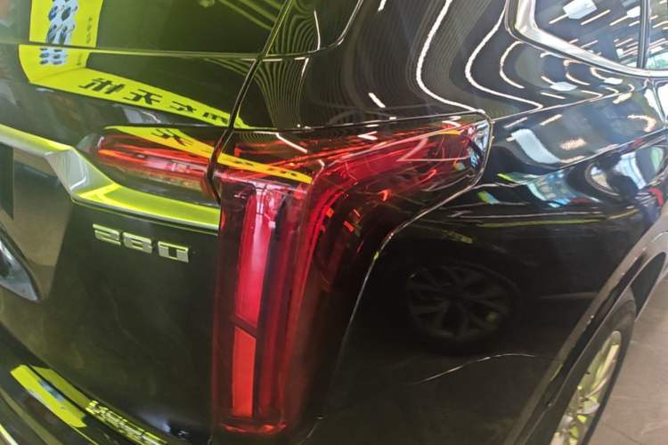 Used Cadillac XT6 2021 28T Six-Seater Fashion Edition Right Rear Taillight