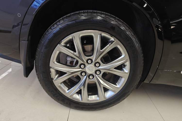 Used Cadillac XT6 2021 28T Six-Seater Luxury Sporty Enjoy-the-Comfort Safety Edition Right Rear Wheel Hub