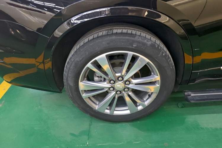 Used Cadillac XT6 2021 28T Six-Seater Luxury Version Right Rear Wheel Hub