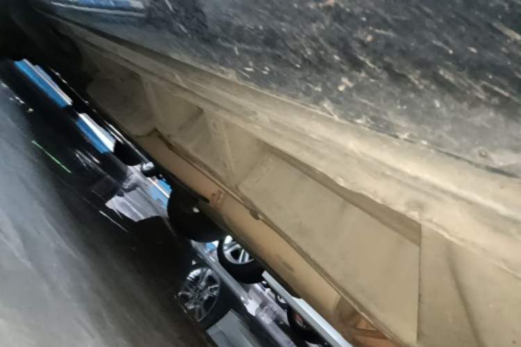 Used Cadillac XT6 2021 2.0T Seven-Seater Four-Wheel Drive Luxury Version Right Side Sill
