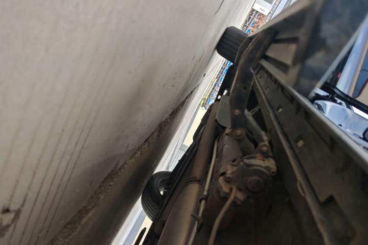 Used Cadillac XT6 2021 2.0T 6-Seater Two-Wheel Drive Luxury Version Right Side Sill