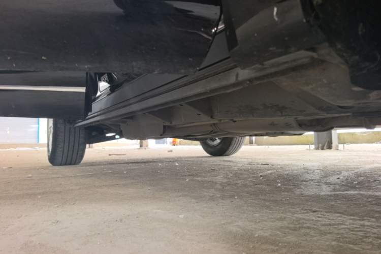 Used Cadillac XT6 2021 2.0T Seven-Seater Four-Wheel Drive Luxury Version Right Side Sill