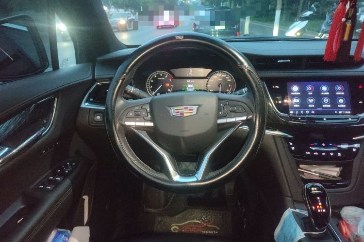 Used Cadillac XT6 2021 2.0T 7-Seater Four-Wheel Drive Luxury Version Steering Wheel
