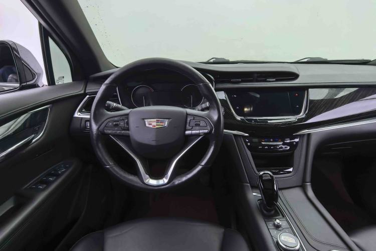 Used Cadillac XT6 2021 2.0T 7-Seater Four-Wheel Drive Luxury Version Steering Wheel