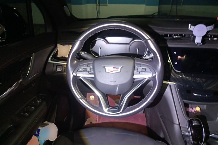 Used Cadillac XT6 2021 2.0T 7-Seater Four-Wheel Drive Luxury Version Steering Wheel