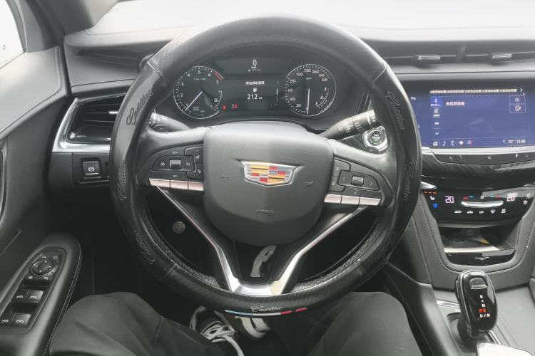 Used Cadillac XT6 2021 28T Six-Seater Four-Wheel-Drive Luxury Version Steering Wheel