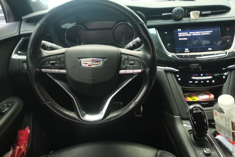 Used Cadillac XT6 2021 2.0T 7-Seater Four-Wheel Drive Luxury Version Steering Wheel