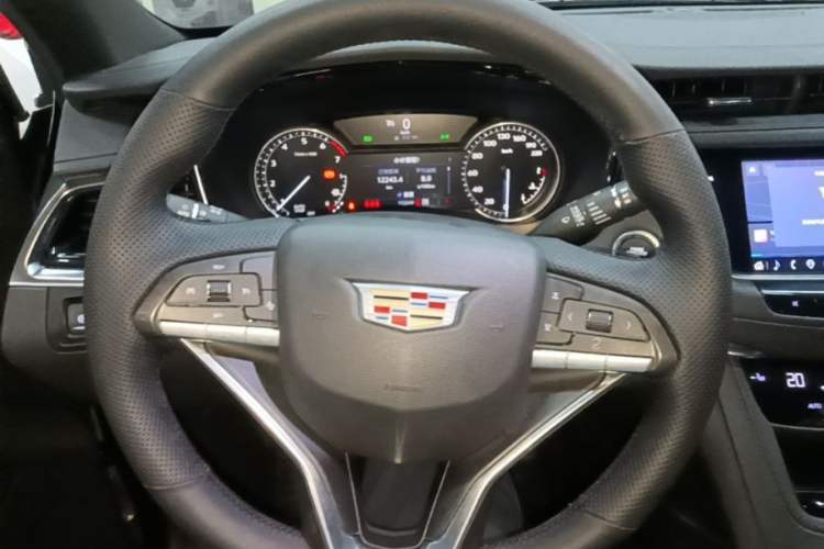 Used Cadillac XT6 2021 2.0T Seven-Seater Four-Wheel Drive Luxury Version Steering Wheel