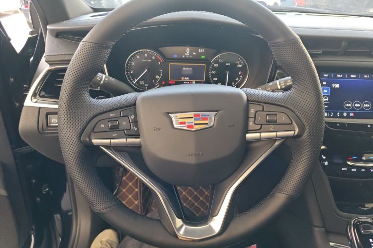 Used Cadillac XT6 2021 2.0T 7-Seater Four-Wheel Drive Luxury Version Steering Wheel