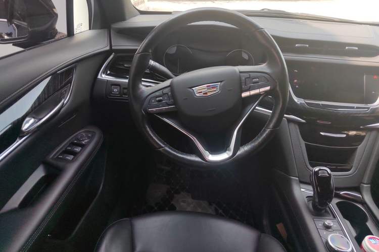 Used Cadillac XT6 2021 28T 7-Seater Four-Wheel Drive Luxury Version Steering Wheel
