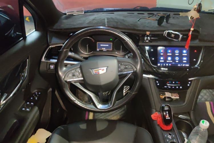 Used Cadillac XT6 2021 28T Six-Seater Four-Wheel-Drive Luxury Version Steering Wheel