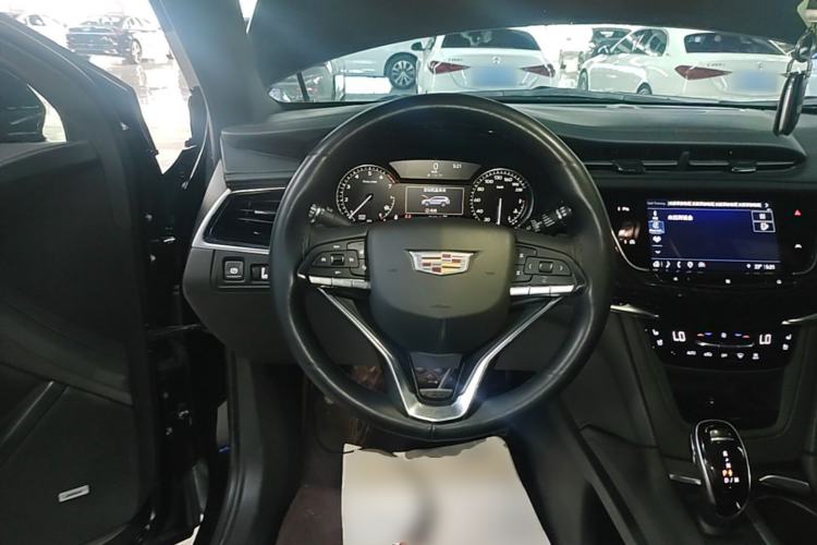 Used Cadillac XT6 2021 2.0T Six-Seater Four-Wheel-Drive Luxury Version Steering Wheel