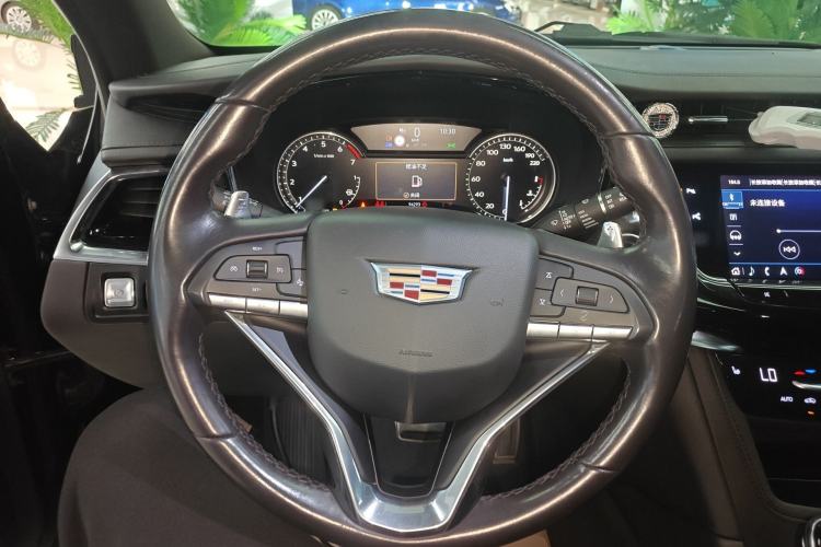 Used Cadillac XT6 2021 28T Six-Seater Luxury Sporty Enjoy-the-Comfort Safety Edition Steering Wheel