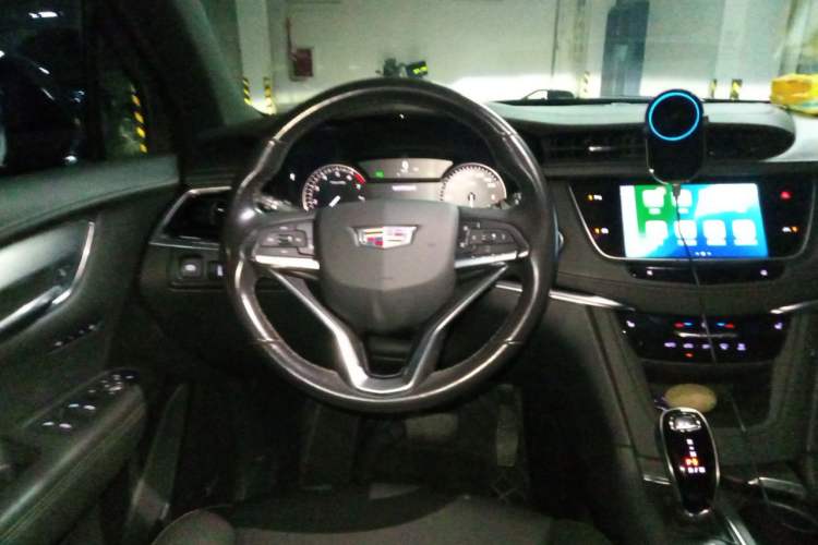 Used Cadillac XT6 2021 2.0T Seven-Seater Four-Wheel Drive Luxury Version Steering Wheel