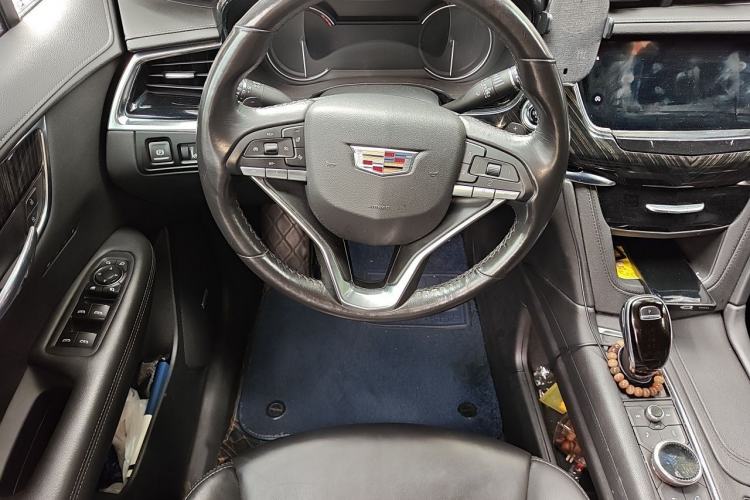 Used Cadillac XT6 2021 28T Six-Seater Four-Wheel-Drive Luxury Version Steering Wheel