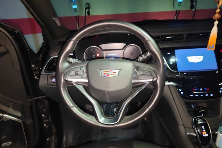 Used Cadillac XT6 2021 28T Six-Seater Four-Wheel-Drive Luxury Version Steering Wheel