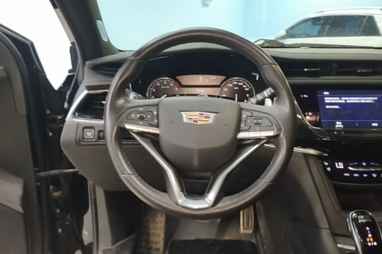 Used Cadillac XT6 2021 Revised Version 2.0T 6-Seater Four-Wheel Drive Premium Edition Steering Wheel