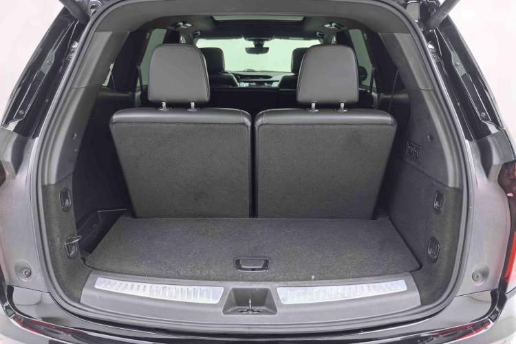 Used Cadillac XT6 2021 2.0T 7-Seater Four-Wheel Drive Luxury Version Trunk