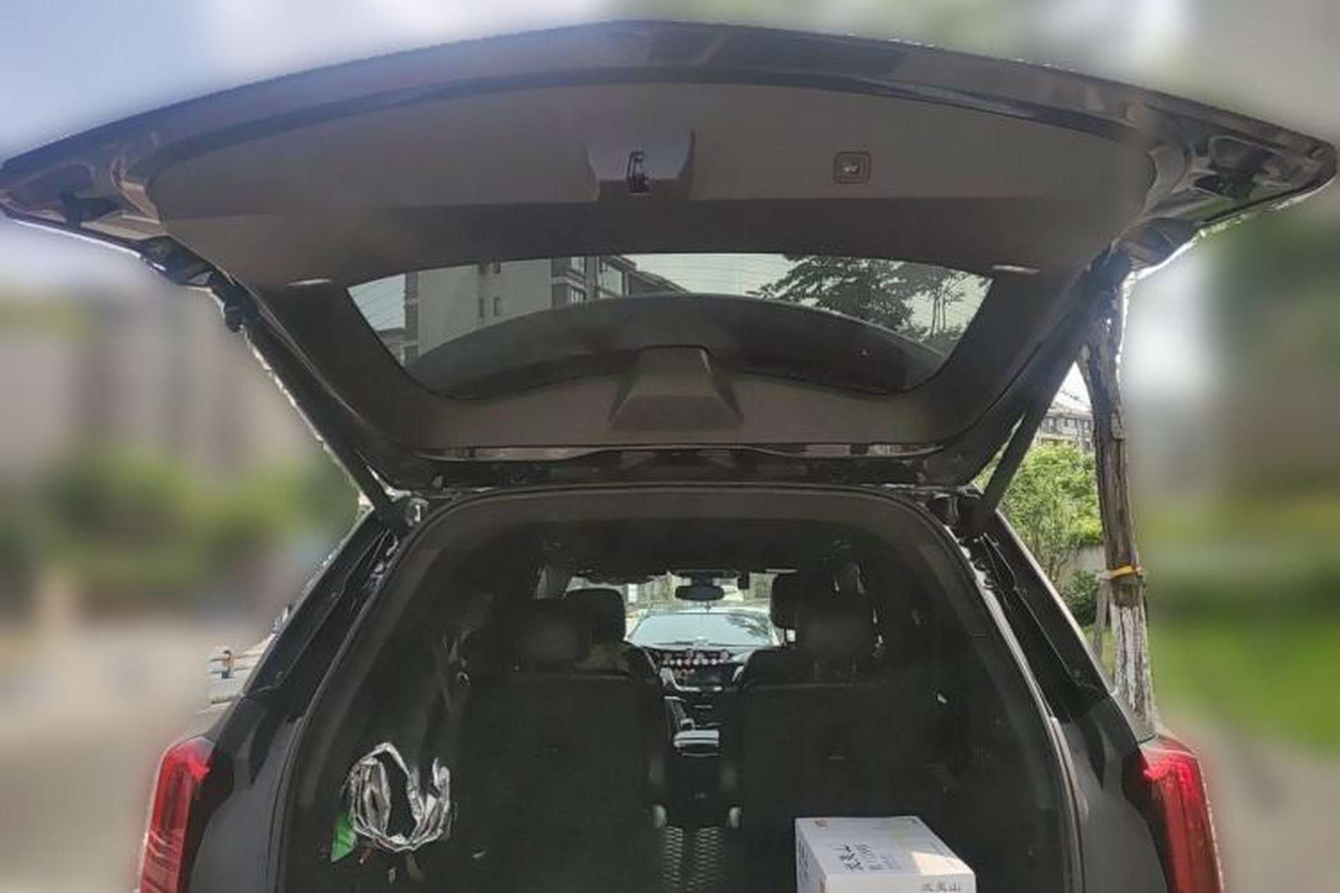 Used Cadillac XT6 2021 Revised Version 2.0T 6-Seater Four-Wheel Drive Premium Edition Trunk