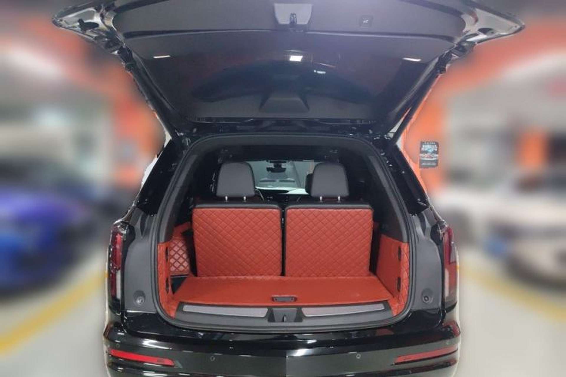 Used Cadillac XT6 2021 2.0T Six-Seater Four-Wheel-Drive Prestige Version Trunk