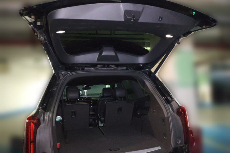 Used Cadillac XT6 2021 28T Six-Seater Four-Wheel-Drive Luxury Version Trunk