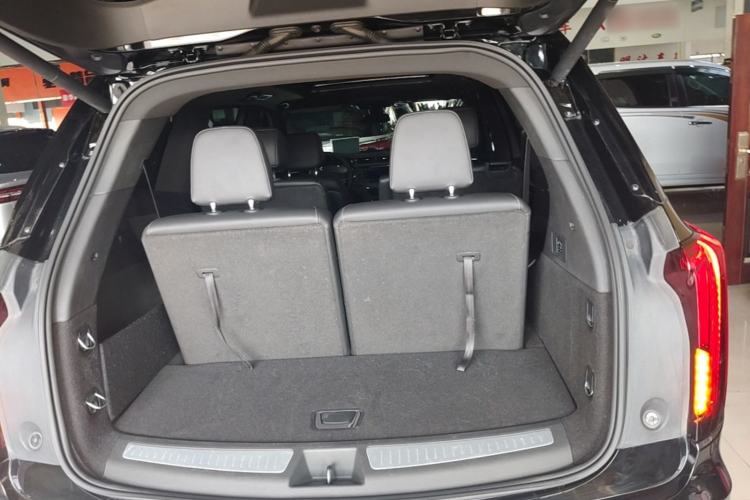 Used Cadillac XT6 2021 28T Six-Seater Fashion Edition Trunk