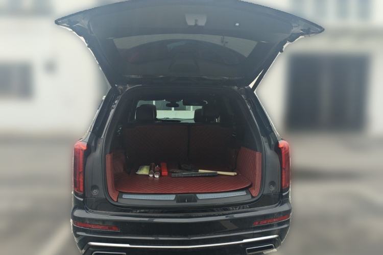 Used Cadillac XT6 2021 2.0T 7-Seater Two-Wheel-Drive Luxury Version Trunk