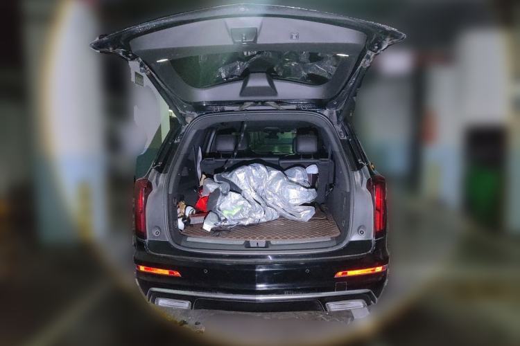 Used Cadillac XT6 2021 2.0T Seven-Seater Four-Wheel Drive Luxury Version Trunk