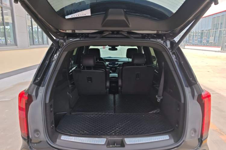 Used Cadillac XT6 2021 2.0T 6-Seater Two-Wheel Drive Luxury Version Trunk