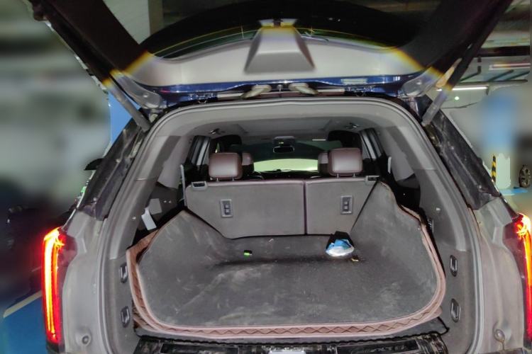 Used Cadillac XT6 2021 2.0T 7-Seater Two-Wheel-Drive Luxury Version Trunk