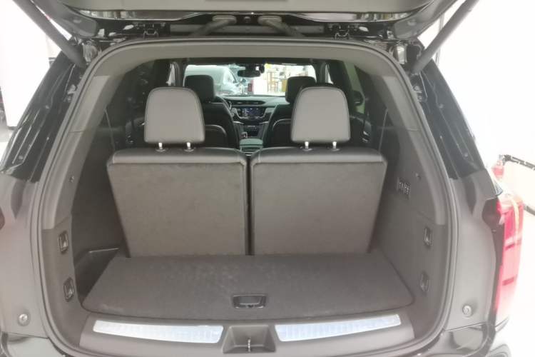 Used Cadillac XT6 2021 28T Six-Seater Four-Wheel-Drive Luxury Version Trunk