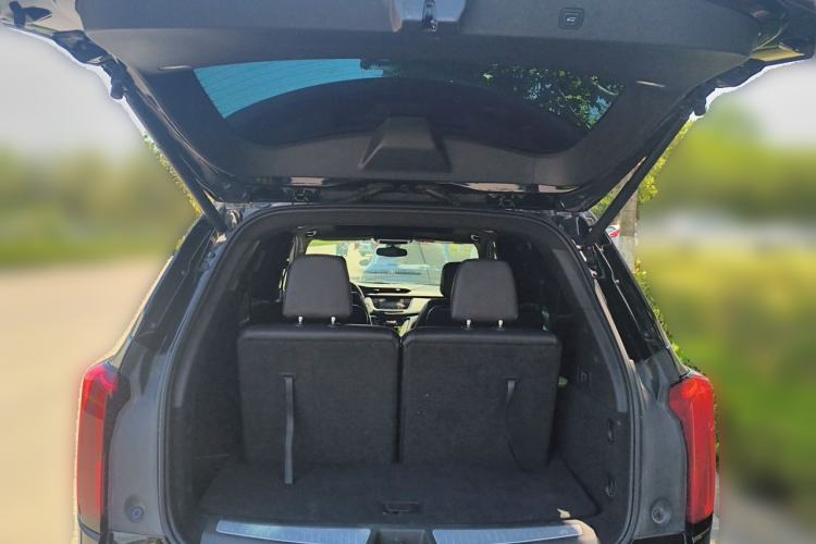 Used Cadillac XT6 2021 2.0T Six-Seater Four-Wheel-Drive Luxury Version Trunk