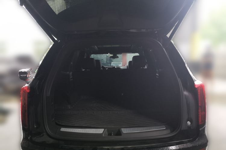 Used Cadillac XT6 2021 2.0T Seven-Seater Four-Wheel Drive Luxury Version Trunk
