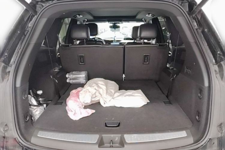 Used Cadillac XT6 2021 2.0T 7-Seater Two-Wheel-Drive Luxury Version Trunk