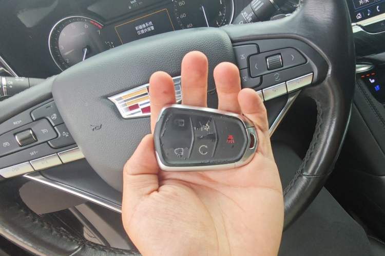 Used Cadillac XT6 2021 28T Six-Seater Four-Wheel-Drive Luxury Version Vehicle Key