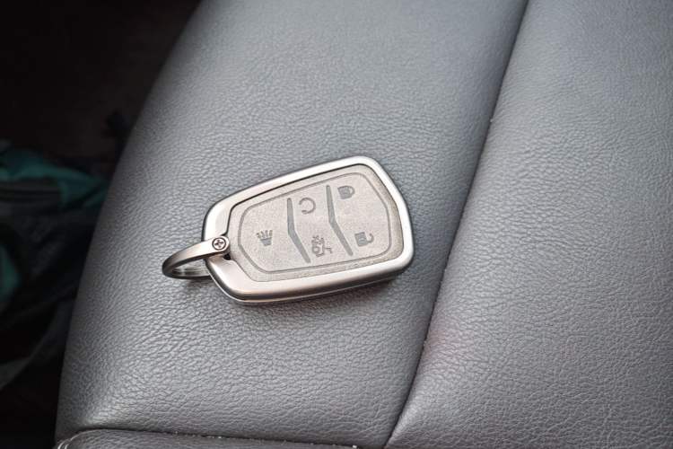 Used Cadillac XT6 2021 2.0T 6-Seater Two-Wheel Drive Luxury Version Vehicle Key