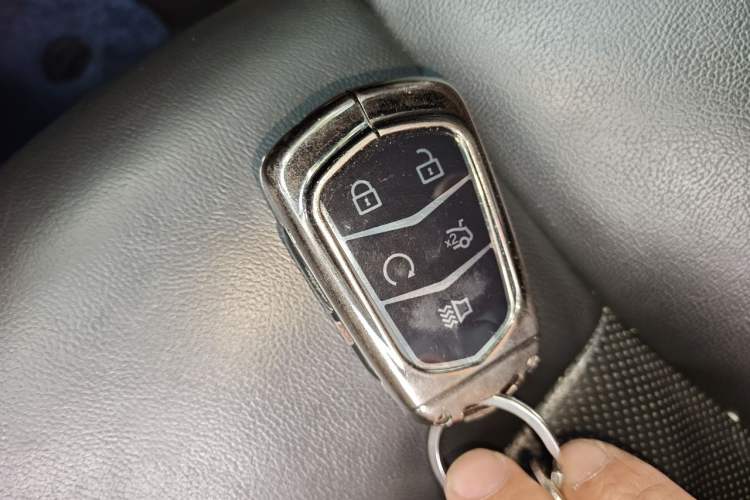 Used Cadillac XT6 2021 28T Six-Seater Four-Wheel-Drive Luxury Version Vehicle Key