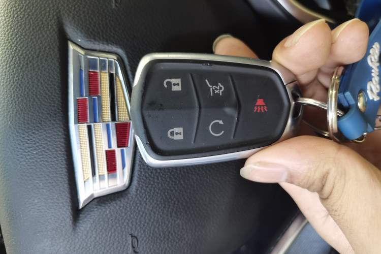 Used Cadillac XT6 2021 2.0T Six-Seater Four-Wheel-Drive Luxury Version Vehicle Key