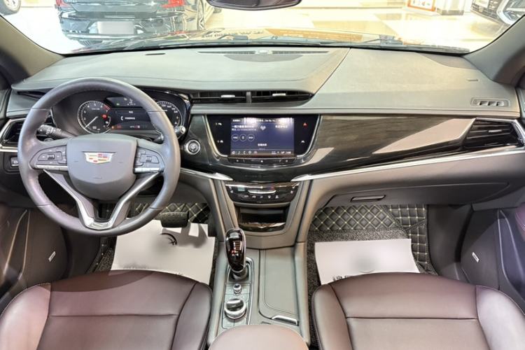 Used Cadillac XT6 2021 28T Six-Seater Four-Wheel-Drive Luxury Version Audio And AC Panel