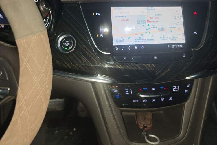 Used Cadillac XT6 2021 2.0T Six-Seater Four-Wheel-Drive Luxury Version Audio And AC Panel